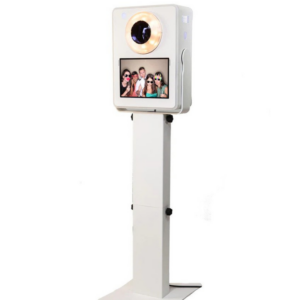 Layanan PhotoBooth Strip – Instant Print (Rp. 1.999.000)